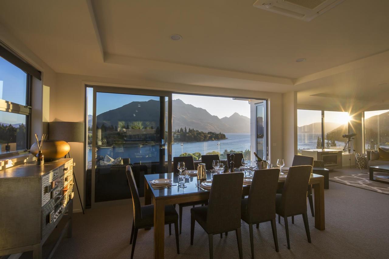 Lakefront Luxury By Amazing Accom ควีนส์ทาวน์ ภายนอก รูปภาพ